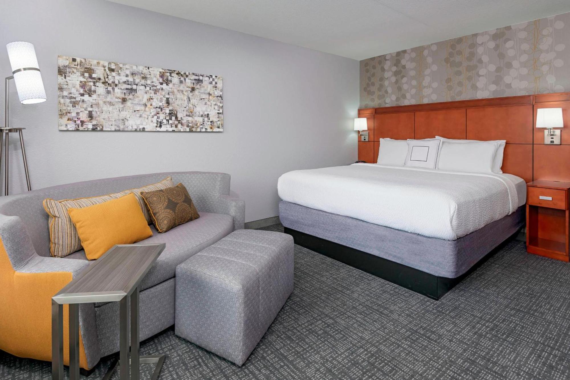 Courtyard Fort Wayne Downtown At Grand Wayne Convention Center Ngoại thất bức ảnh