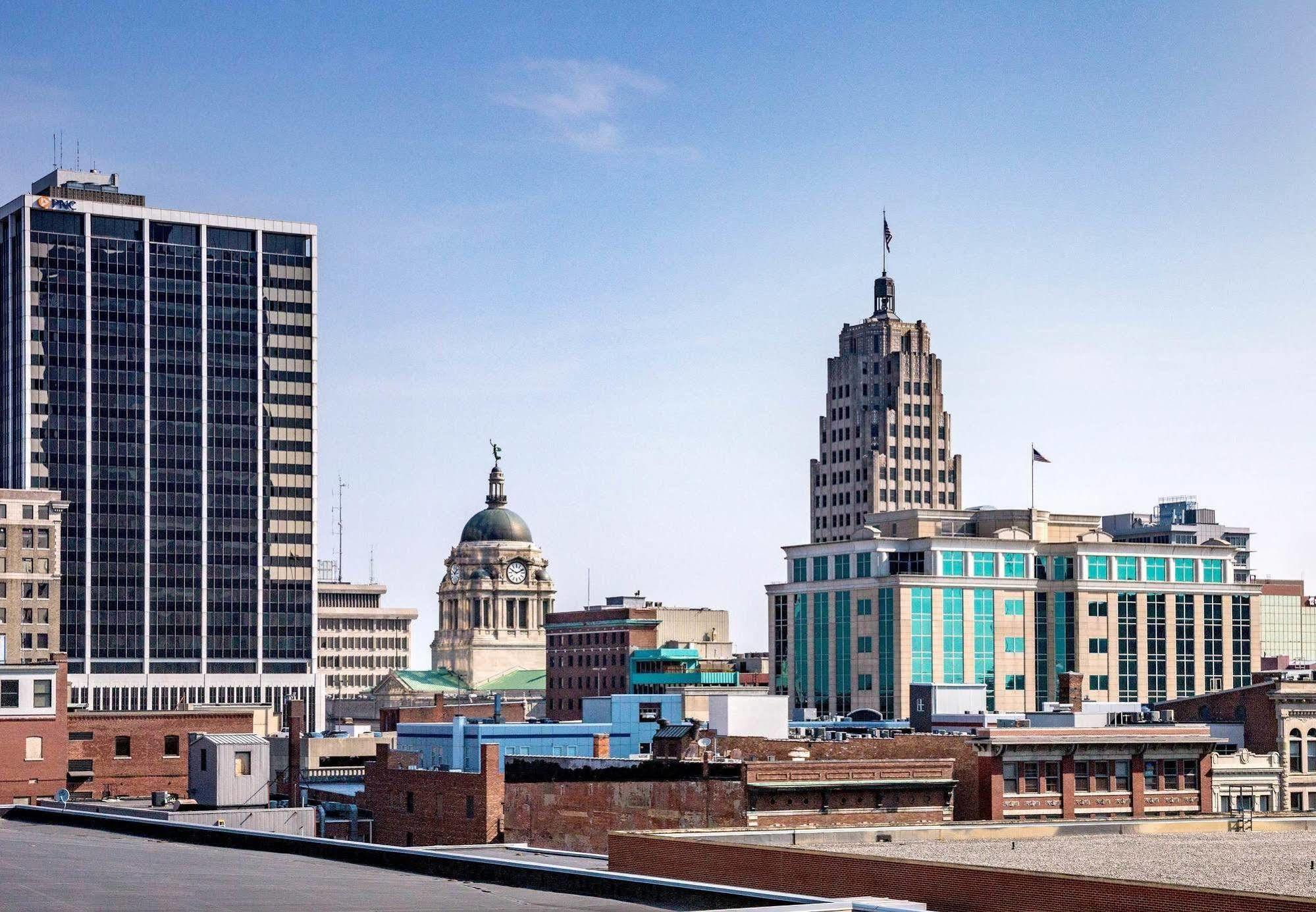 Courtyard Fort Wayne Downtown At Grand Wayne Convention Center Hotel Ngoại thất bức ảnh