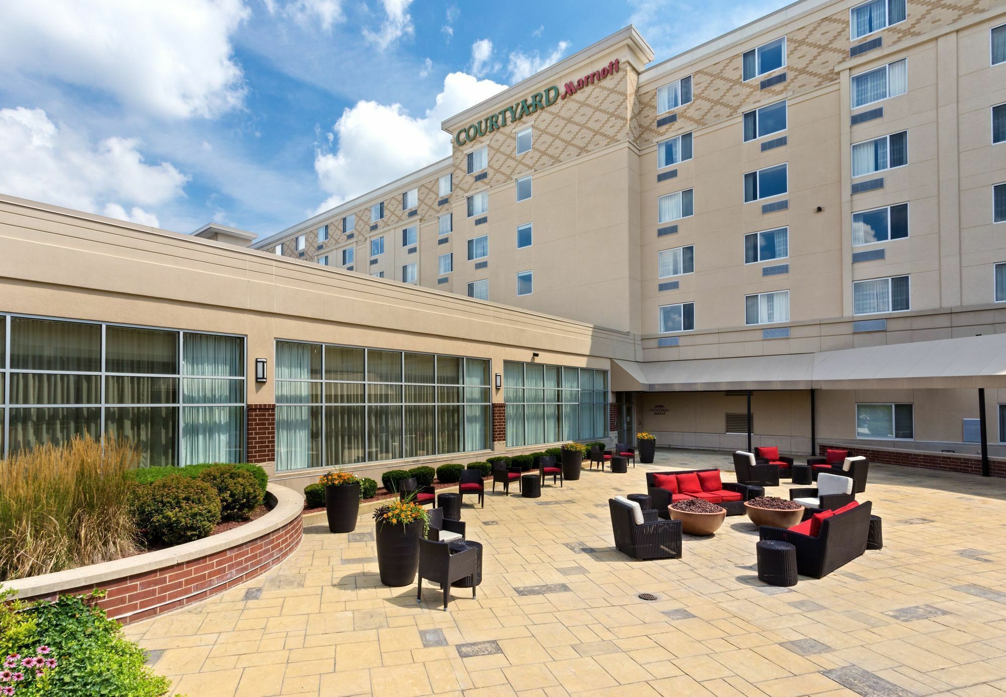 Courtyard Fort Wayne Downtown At Grand Wayne Convention Center Hotel Ngoại thất bức ảnh